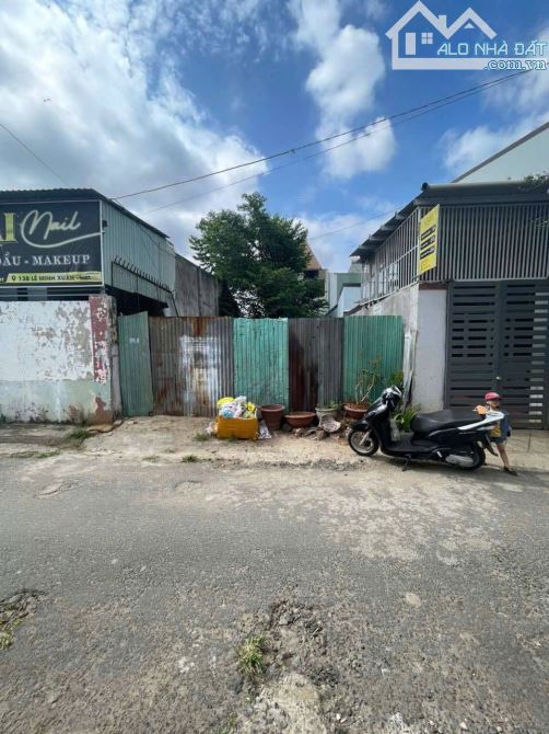 Đất Gần Siêu Thị Co.opMart (5.5x21m) Full Thổ Cư - Mặt Tiền Đường TO - Cạnh Chợ ! Giá 3Tyx
