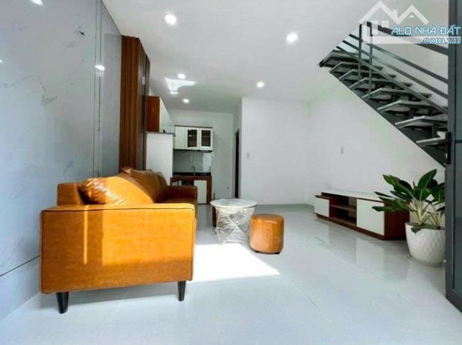 Nhà 2 tầng đường TÂN THỚI NHẤT 05, phường TÂN THỚI NHẤT, Q12, dt 22m2 (4mx6m). 2,4Tỷ