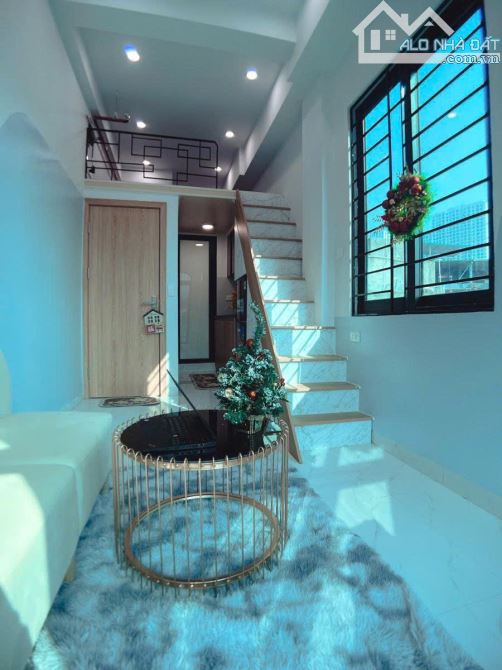 CCMN QUAN NHÂN - THANG MÁY - Ô TÔ - 29 PHÒNG - 96m2 8 tầng mt 4.6m Giá 35 tỷ