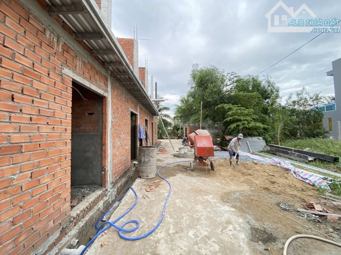 chủ bán nền Thổ cư 85m2 đường oto, khu đông dân cư, Ấp 1 Long định, giá 820 triệu