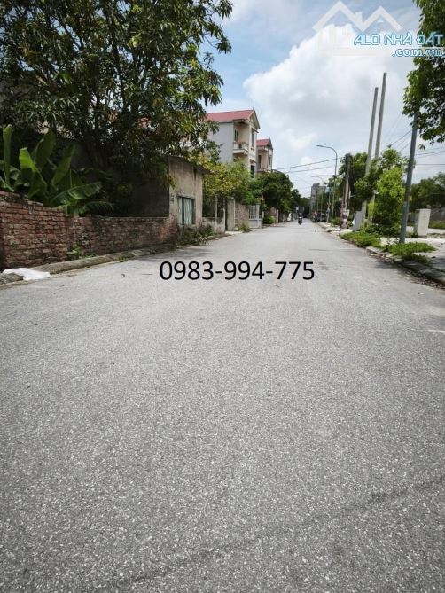 BÁN ĐẤT THUẬN THÀNH, BẮC NINH. 85M2 * MT 5,8M * 2,2 TỶ. Ô TÔ THÔNG, VÀO ĐẤT.