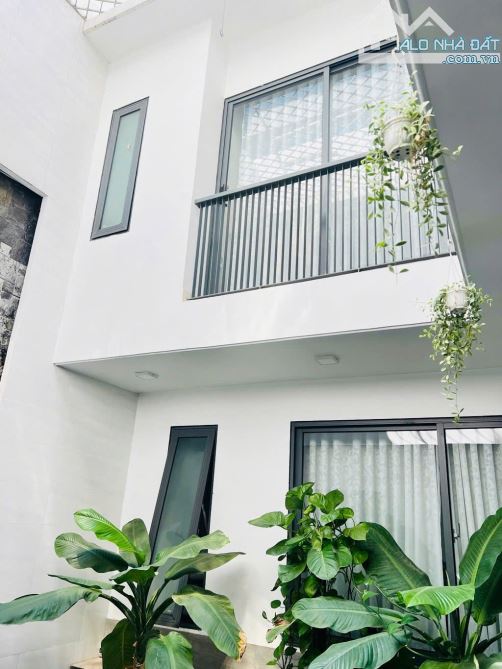 CHÍNH CHỦ BÁN GẤP CĂN VILLA BIỂN MỸ KHÊ 160M2 NGANG 10M NGAY KHU PHỐ TÂY. GỌI HƯƠNG.