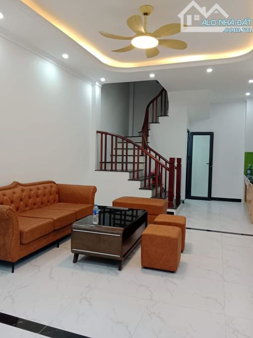 SIÊU HIẾM NHÀ BÁN NGÕ RỘNG Ô TÔ KHU PHÂN LÔ, KINH DOANH SẦM UẤT BẬC NHẤT PHỐ THÁI HÀ, HÀ N
