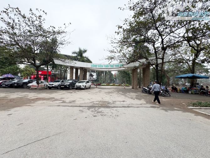 Bán nhà chdv-ccmn 7 tầng thang máy, dòng tiền  65 TR/tháng, 10 phòng KK, PCCC đầy đủ