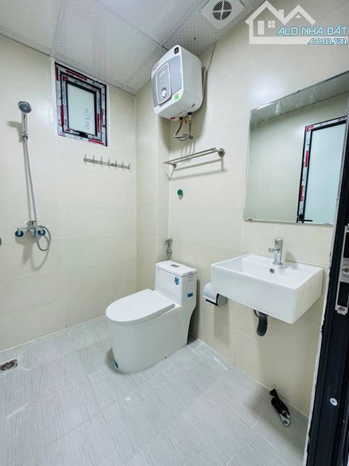 DO THAY ĐỔI CÔNG VIỆC TÔI CẦN BÁN CĂN NHÀ PHỐ HÀO NAM 3 Tầng 22m ĐẦY ĐỦ TIỆN NGHI