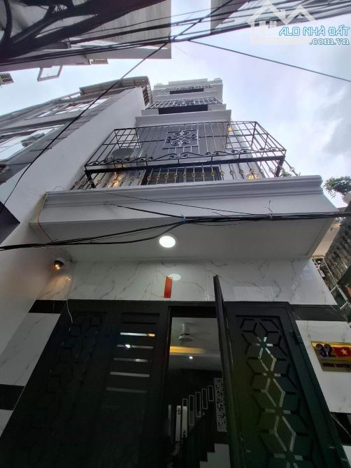 Nguyễn Khoái- Nhà đẹp- Diện tích rộng- 2 mặt thoáng- Ngõ rộng- 50m2 - 5 tầng- 6.9 tỷ