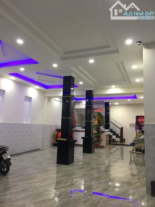Khách Sạn Ngang 10,4m, Kế Bên Cao Đẳng Giao Thông Quận 12, Thu nhập ổn - 10