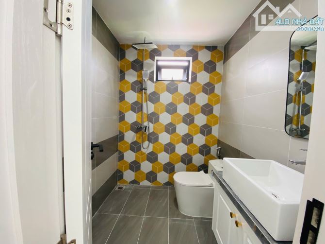 Nhà 2 Tầng Tân Cổ Điển Gần Làng Hành Hương - Kiệt Ô Tô 105 Minh Mạng - Cách Đường Chỉ 40M - 10