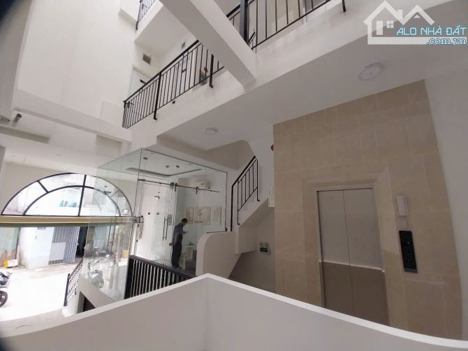 BÁN TOÀ CHDV - HẺM XE TẢI - TRẦN THỊ HÈ -100M2 - 5 TẦNG - DÒNG TIỀN 37TR/THÁN - GIÁ 10,5TỶ - 2