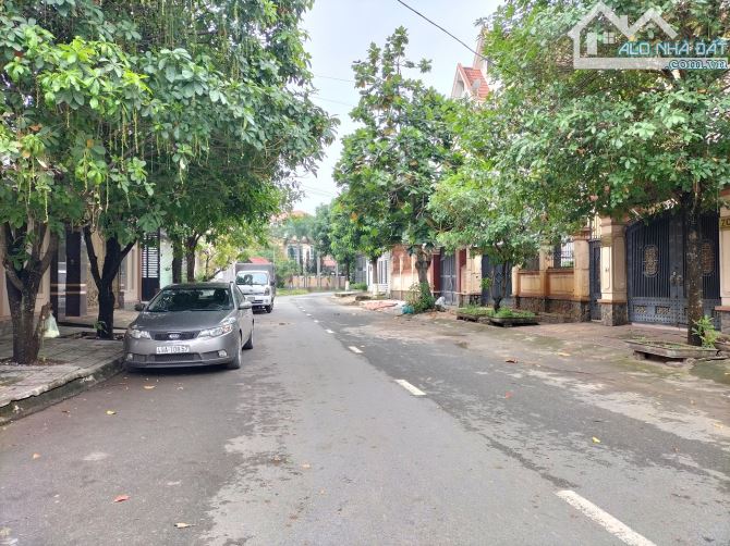 QUẬN 12, BÁN LÔ ĐẤT KHU BIỆT THỰ THẠNH XUÂN, DT 15X20M - 1