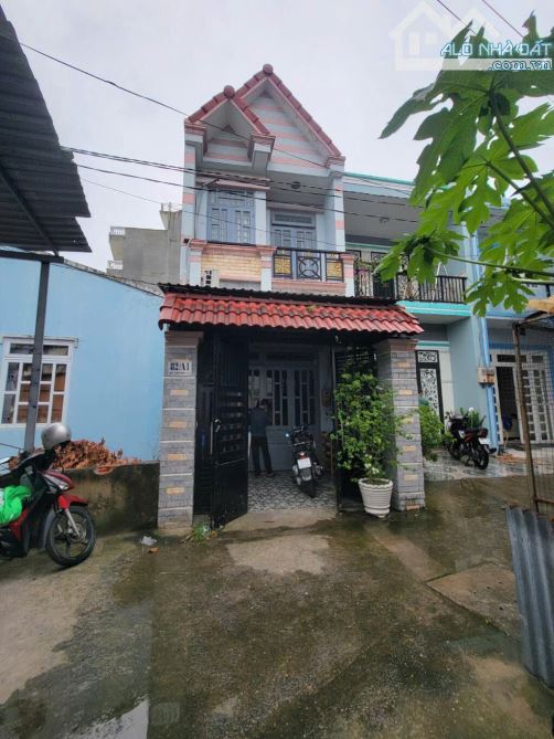 BÁN NHÀ 2 TẦNG SÁT MT LÊ VĂN KHƯƠNG QUẬN 12- DT 65m2 (3,7x18) 3PN- chỉ 4,39tỷ - 1