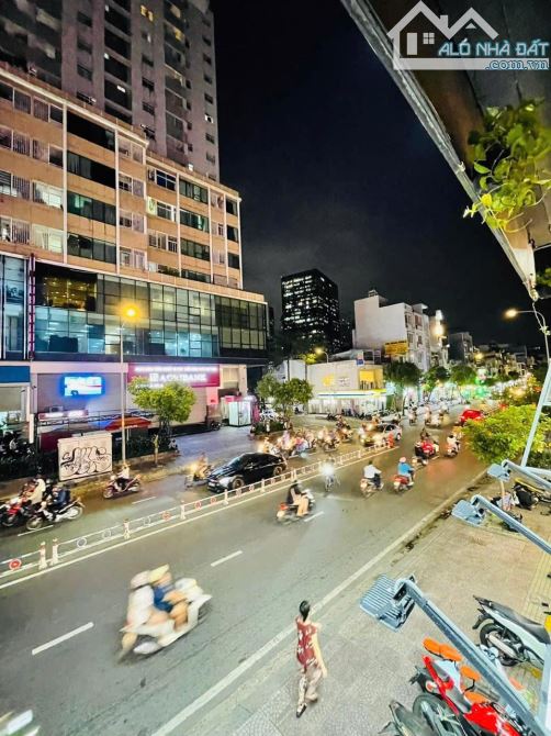 MẶT TIỀN HẼM KHU LÊ QUỐC HƯNG P12 NHÀ PHÂN LÔ DT ĐẤT 26M2 ( Ngang 3.4m)  KHU CHỢ XÓM CHIẾU - 1