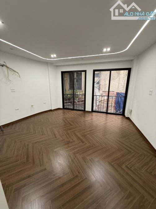 MẶT NGÕ PHỐ CÁT LINH , 7TẦNG THANG MÁY NHẬP KHẨU-DT 37M2-MT,7.2:GIÁ CHỈ 14.6 TỶ - 1
