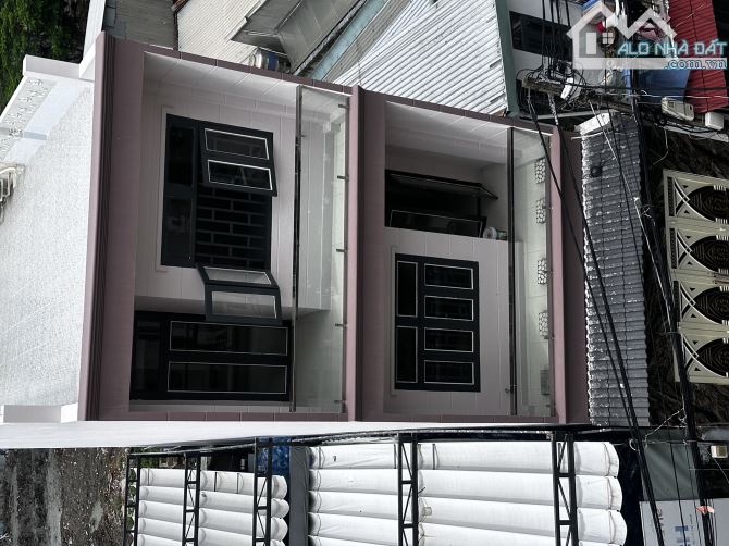 NHÀ 3 TẦNG NGAY TT QUẬN 7, MẶT TIỀN ĐƯỜNG SỐ DT 5x21 nở hậu (113 m2) - 1