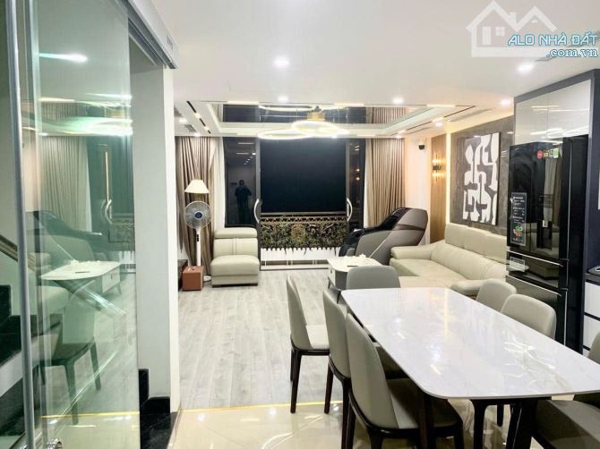 BÁN TOÀ NHÀ MẶT ĐƯỜNG HOÀNG SÂM CẦU GIẤY số 83 - DOANH THU 300TR/ 1 Tháng 230M2 X 10 TẦNG - 1