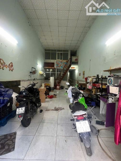 Nhà ngang 4m5 dài 18m nở hậu nhẹ hẻm 2m5 p2 q8 giá chỉ 8 tỷ - 1