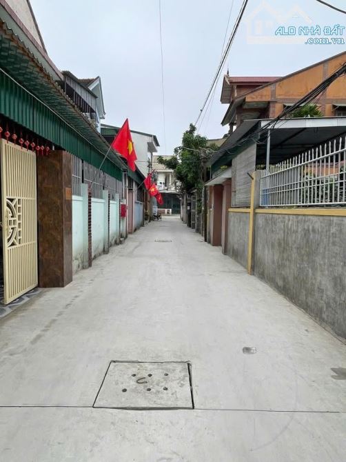 Bán nhà cấp 4 đường Hà Huy Tập TT Yên Viên Dt 47m MT 4m Ô tô đỗ cửa - 1