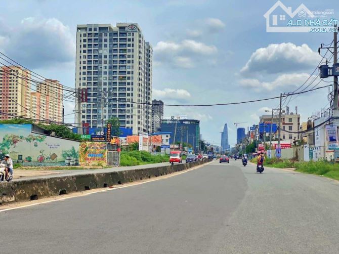 Bán 2700m2 đất MT đường Lương Định Của, Q2, full thổ cư, ngay chung cư - 1