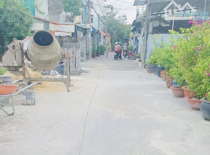 Bán Đất Hóc Môn -100 M2 ( 5 x 20m )- HXH 5M  -  Chỉ 3,1Tỷ. - 1