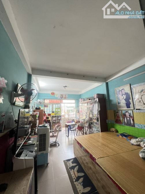 NHÀ TÂN PHÚ- LÊ TRỌNG TẤN- NGANG 4 X DÀI 16- 7,9 TỶ- 3 TẦNG- ĐƯỜNG 3 MÉT- - 1