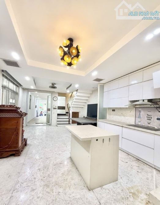 Q8 MẶT TIỀN ÂU DƯƠNG LÂN 4.1x22M 4 TẦNG TIỆN Ở KẾT HỢP KINH DOANH FULL NỘI THẤT - 1