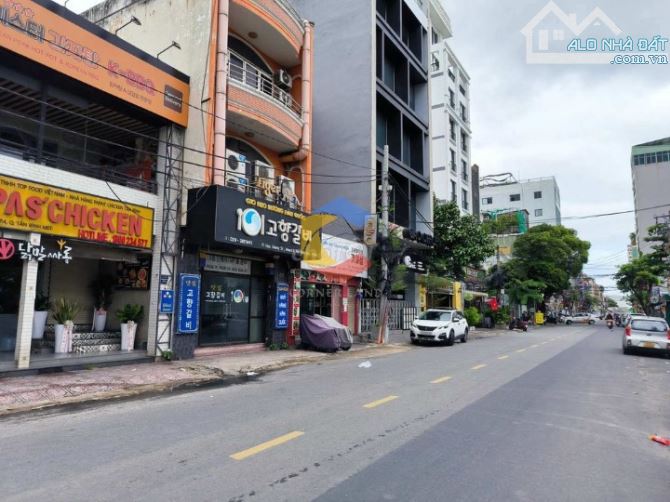 Siêu phẩm HXH cấp 4 tiện xây mới tại Hậu Giang, P4, gần sân bay TSN - 50m2 - chỉ 7 Tỷ - 1