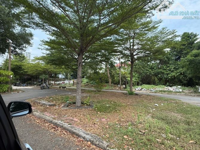 Bán 700m2 đất compound  giáp sông Quận 2 (nay là  TP. Thủ Đức), giá rẻ hơn thị trường 15% - 1