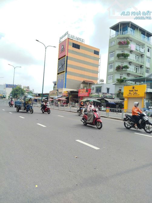 Cần bán gấp Building mặt tiền Dương Quảng Hàm 12x50m hầm 8 lầu chỉ 122 tỷ - 1