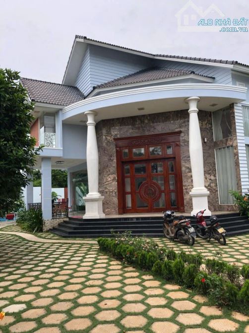 Bán biệt thự Dương Công Khi, Tân Hiệp, Hóc Môn: 20 x 34, giá 26 tỷ. - 1