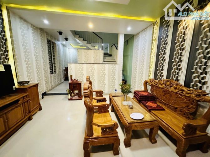 KHU PHÂN LÔ - HẺM XE TẢI - ĐÌNH PHONG PHÚ - NHÀ 4 TẦNG MỚI ĐẸP - 6 PHÒNG CHO THUÊ 15TR/TH/ - 1