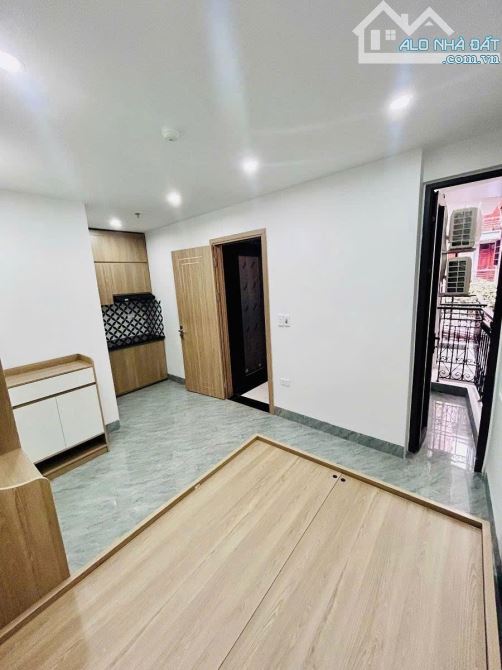 Tòa CHDV Trung Kính. 72m2, 5 tầng, 11 phòng to, cho bên T3 thầu 60tr/tháng, giá 14 tỷ - 1