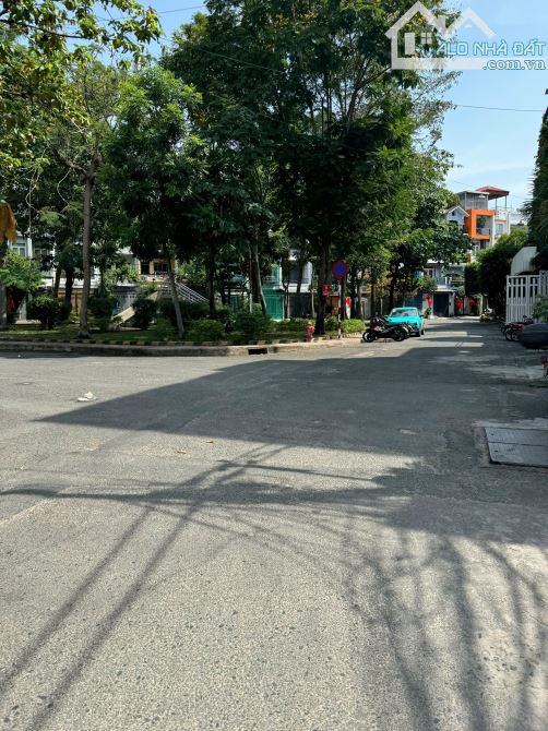 Bán CHDV hẻm 8m khu sân bay ! DT: 7,7m x 20m , Hầm 5 tầng , HDT: 110 tr/th , Giá 27,5 tỷ - 1