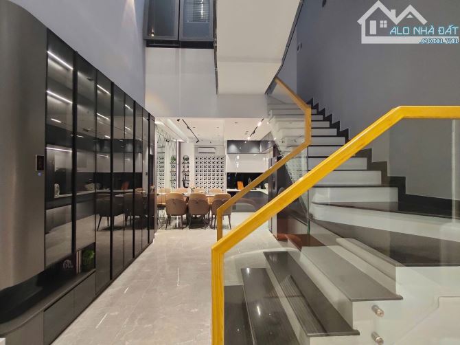 DIỆN TÍCH RỘNG - 50m - #KIMNGƯU - MẶT #TIỀN ĐẸP - THÔNG 3 HƯỚNG #ÔTÔ - 8.x tỷ - 1