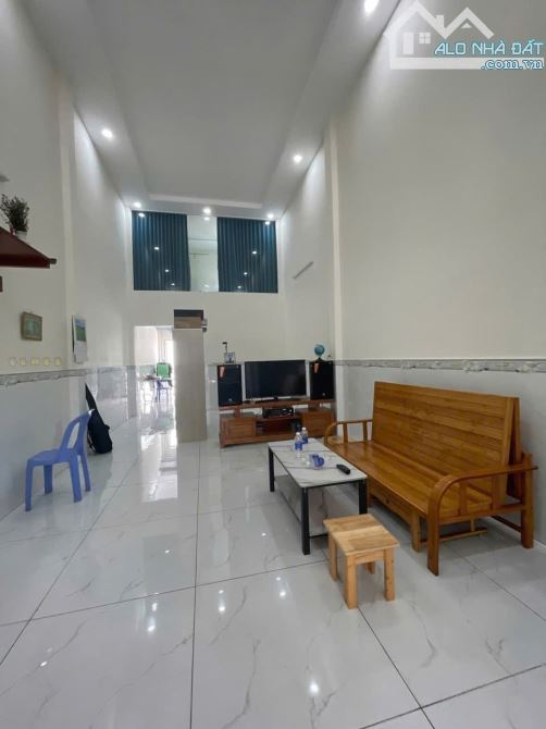 Cần bán gấp nhà mặt đường SỐ 2 phường TĂNG NHƠN PHÚ A. Q9,40m2..,2tầng,3 tỷ HẺM 4M - 1