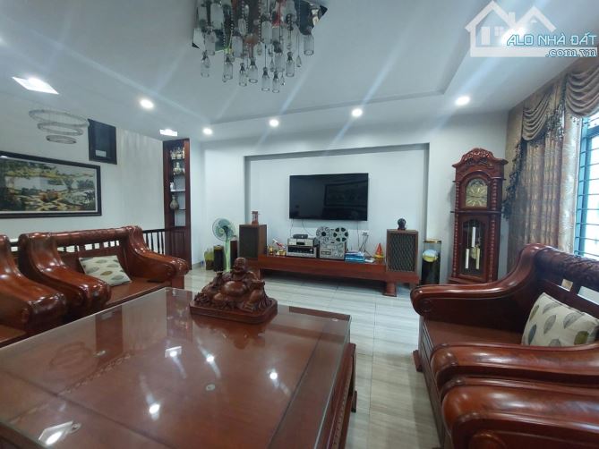 Bán nhà Phân lô - Phố Lâm Hạ - LONG BIÊN - DT 81m 5t - 1