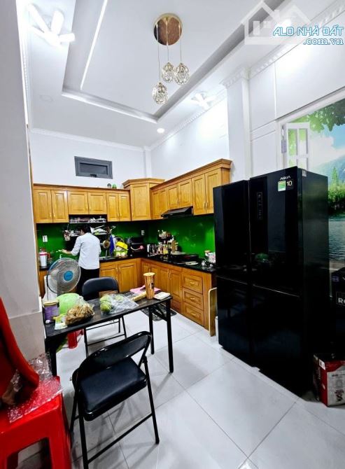 Bán Nhà ngang 6m 1 Lầu , Hoàn công , Đông Hoà Dĩ An sát Big C Dĩ An - 1