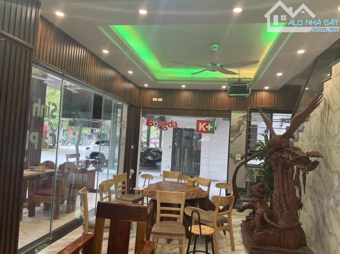 Cần bán mặt phố,căn góc, 150m, 45.8 ty