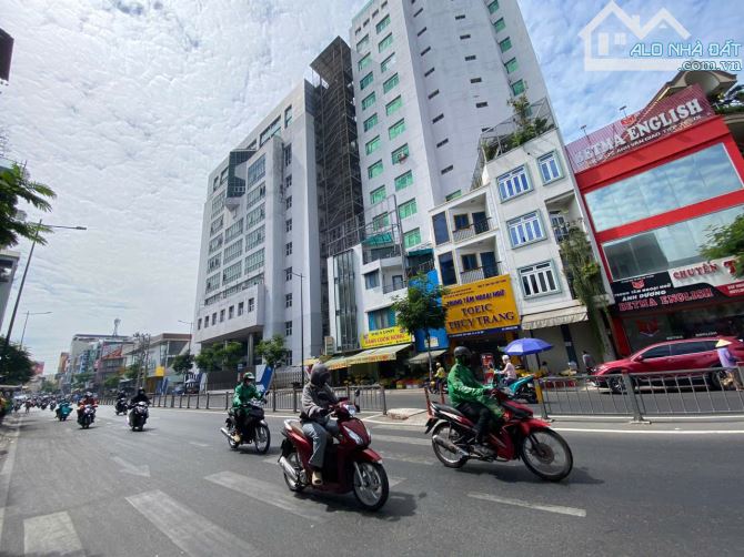 Bán Nhà Bank Thuê 150 Triệu/Th Đường Nguyễn Biểu Quận 5 - 8x18m 5 Tầng 88 Tỷ - 1