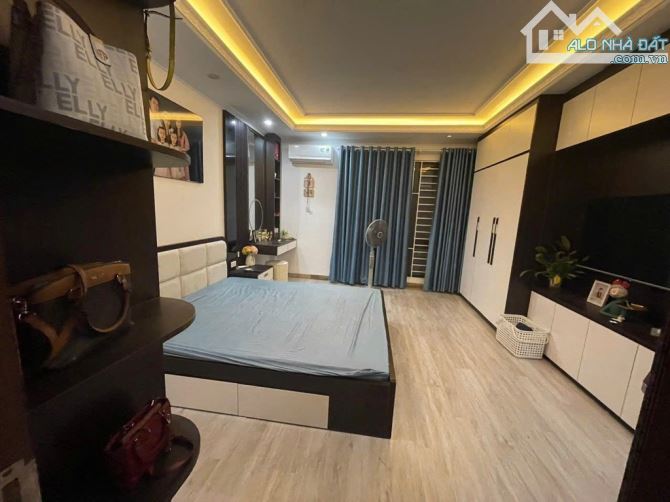 BÁN NHÀ TỰU LIỆT, LINH ĐÀM 5 TẦNG ĐẸP, Ô TÔ ĐỖ CỬA - FULL NỘI THẤT Ở NGAY CHỈ HƠN 5 TỶ. - 1
