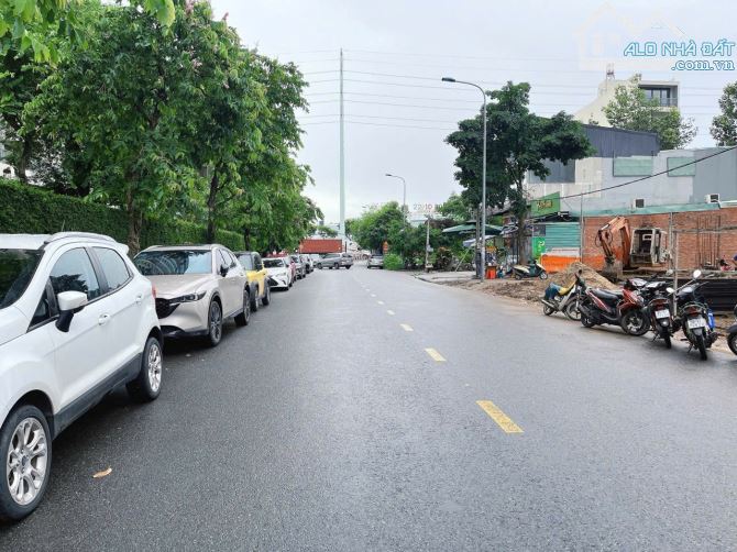 Bán tòa building khan hiếm MT Nguyễn Thanh Sơn Q.2-10x20m Hầm 7 tầng HĐT 350tr giá 99 tỷ. - 1