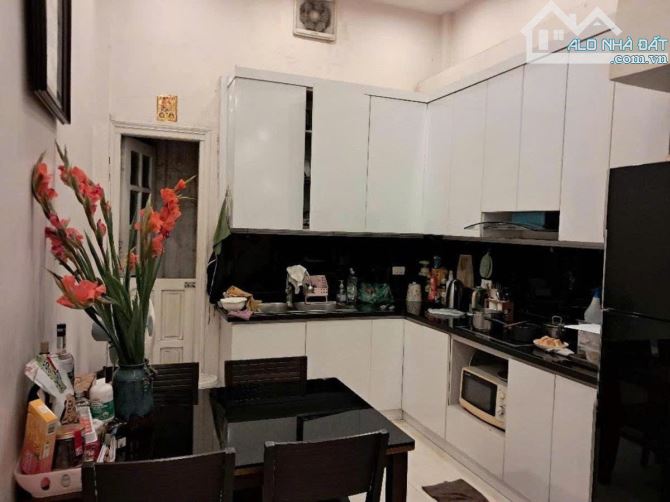 NHÀ ĐẸP THỔ QUAN TRUNG PHỤNG - NGÕ THOÁNG DT 42m2 4 tầng MT 3m Giá 9.7 tỷ - 1