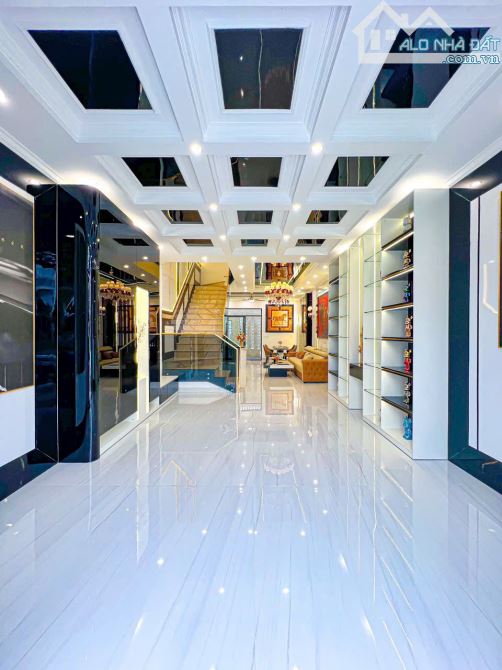Nhà 2 lầu phong cách tân cổ điển sang trọng đường D1 KDC Hồng Loan, Cần thơ - 1
