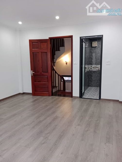 SIÊU HIẾM NHÀ BÁN NGÕ RỘNG Ô TÔ KHU PHÂN LÔ, KINH DOANH SẦM UẤT BẬC NHẤT PHỐ THÁI HÀ, HÀ N - 1