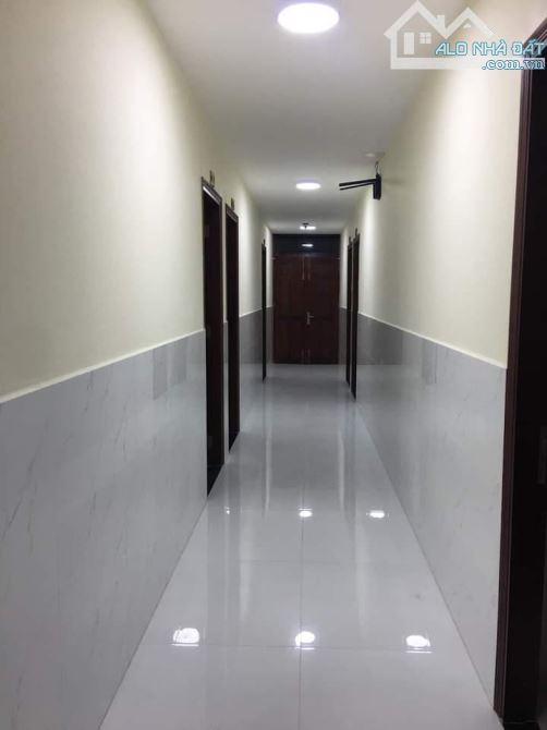 Khách Sạn Ngang 10,4m, Kế Bên Cao Đẳng Giao Thông Quận 12, Thu nhập ổn - 12