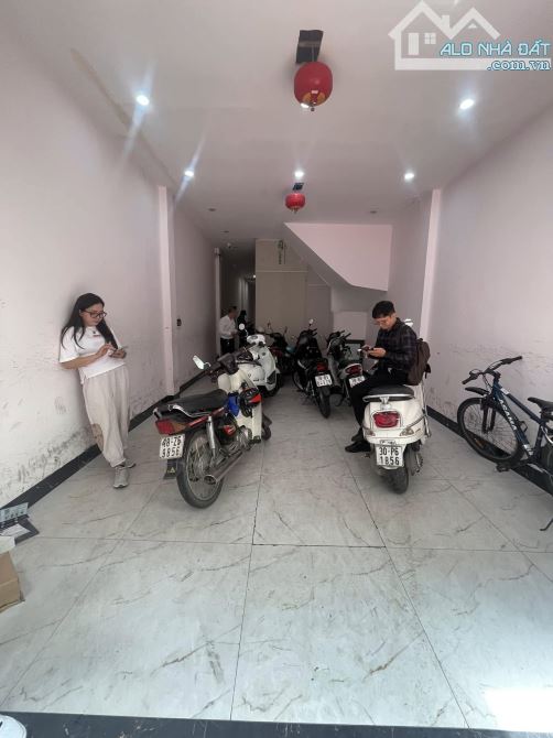 Nhà đẹp ở luôn Nguyễn Khả Trạc Cầu Giấy Sổ vuông 55m 7 tầng MT4m3 Giá 23 tỷ Ngõ 2 ô tô tải - 2