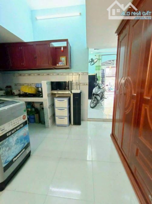CHỦ GỞI BÁN NHÀ CẤP 4 CÓ GÁC P.BỬU HÒA NGAY CHÂN CẦU BỬU HÒA, 56M2, SỔ RIÊNG, THỔ CƯ 100%, - 2