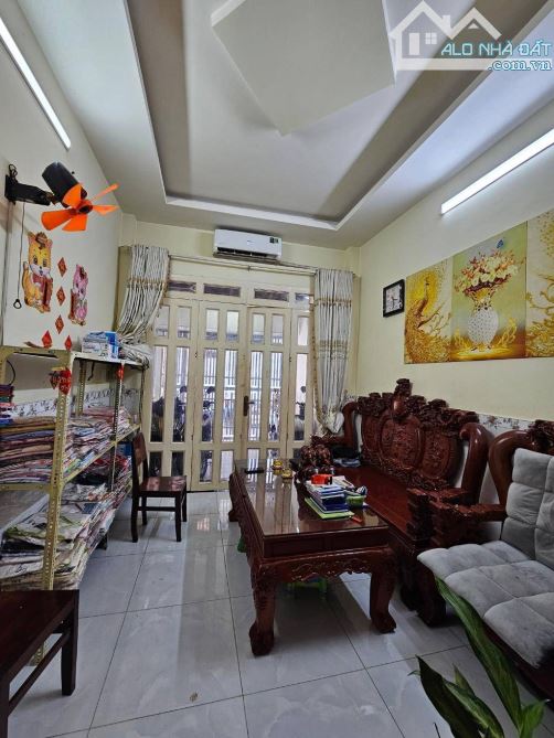 Bán nhà hẻm xe hơi-Lũy Bán Bích- Tân Phú-56m2- giá chỉ 5.3ty3- giá rẻ trong khu vực - 2