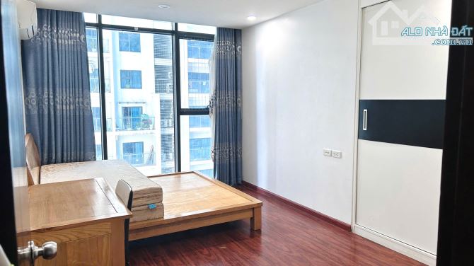 Cho thuê căn hộ đẹp tại Golden Land, Đường Nguyễn Trãi 2 phòng ngủ full đồ chỉ 15 tr/th - 2