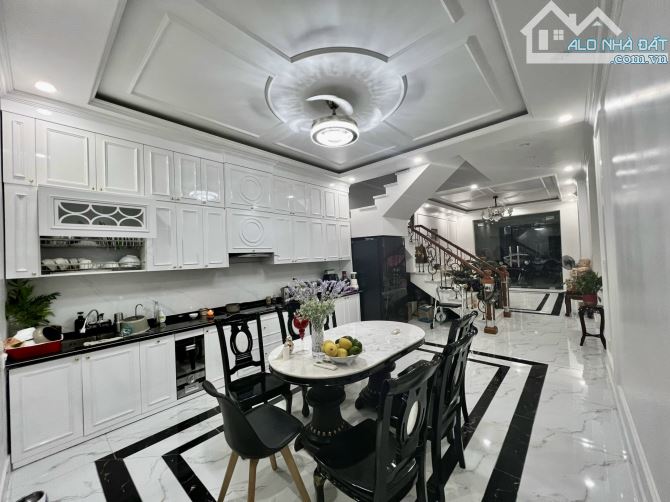 Bán nhà Văn Cao - Thư Trung khu phân lô 4 tầng độc lập sân cổng - 2