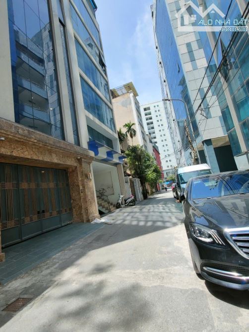 Bán nhà ngõ 603 Lạc Long Quân - Nhỉnh 29 Tỷ - 85m2 - Ô tô tránh, dừng đỗ - 2